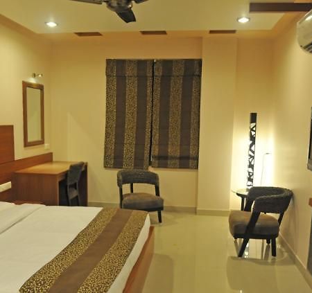 Hotel Data Inn Ajmer Quarto foto